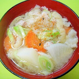 冷蔵庫の余り野菜豚汁